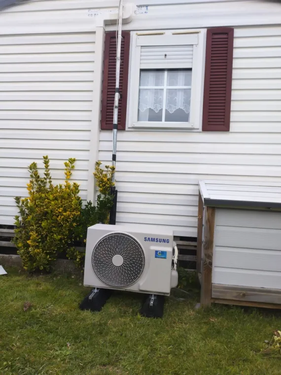 Installation mono split pour un mobile home à GROFFLIERS, Rang-du-Fliers, C2L Pompe à Chaleur et Climatisation