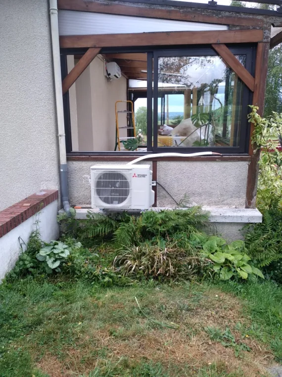 Installation et mise en service d'une climatisation réversible mono-split dans une véranda, Rang-du-Fliers, C2L Pompe à Chaleur et Climatisation