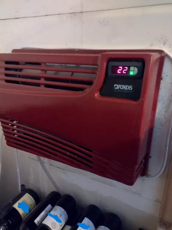 Intervention sur une climatisation pour cave à vin , Rang-du-Fliers, C2L Pompe à Chaleur et Climatisation