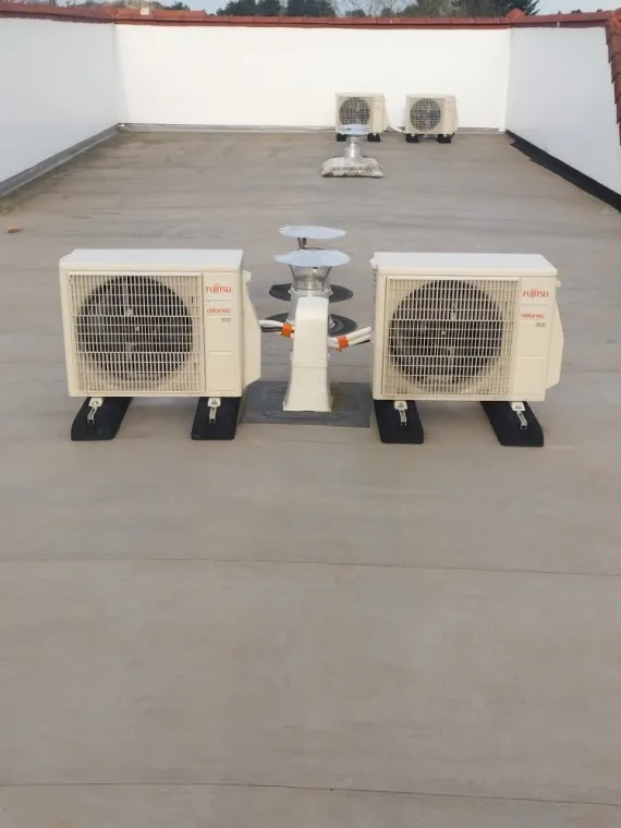 entretien de climatisations réversible installé en toit terrasse à MERLIMONT, Rang-du-Fliers, C2L Pompe à Chaleur et Climatisation