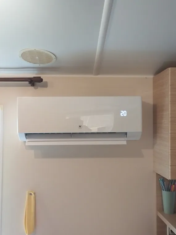 Installation et mise en service d'une climatisation réversible dans un mobile-home à Saint VALERY-SUR-SOMME, Rang-du-Fliers, C2L Pompe à Chaleur et Climatisation