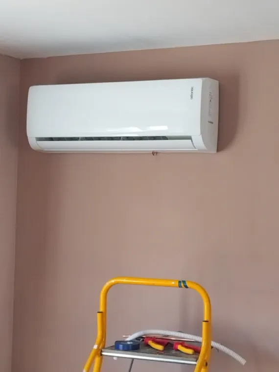 Installation et mise en service d'une climatisation réversible mono-split THERMOR à QUEND, Rang-du-Fliers, C2L Pompe à Chaleur et Climatisation