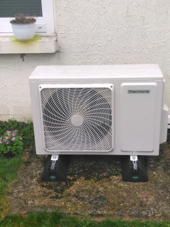 installation et mise en service d'un mono split THERMOR à LONGCHAMPS, Rang-du-Fliers, C2L Pompe à Chaleur et Climatisation
