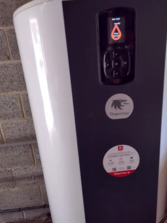 Remplacement d'un ballon d'eau chaude  par un ballon thermodynamique à FORT-MAHON, Rang-du-Fliers, C2L Pompe à Chaleur et Climatisation