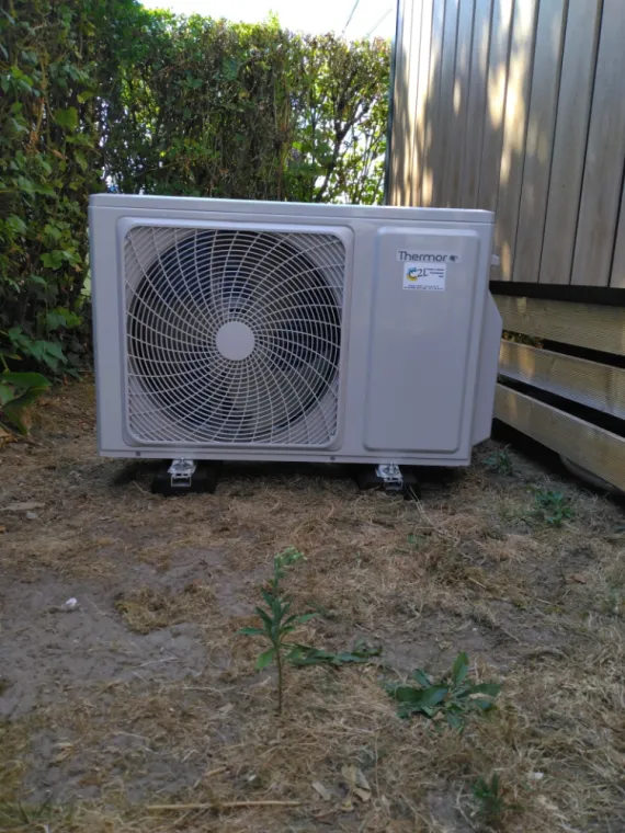 Installation et mise en service d'une climatisation réversible THERMOR Niseko dans un mobile-home à FORT-MAHON, Rang-du-Fliers, C2L Pompe à Chaleur et Climatisation
