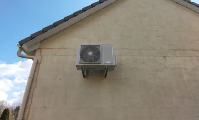 Installation et mise en service d'une climatisation réversible mono-split console dans un studio à BEAUVAIS, Rang-du-Fliers, C2L Pompe à Chaleur et Climatisation