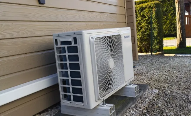 Installation et mise en service d'une climatisation réversible THERMOR dans un chalet à RANG DU FLIERS, Rang-du-Fliers, C2L Pompe à Chaleur et Climatisation