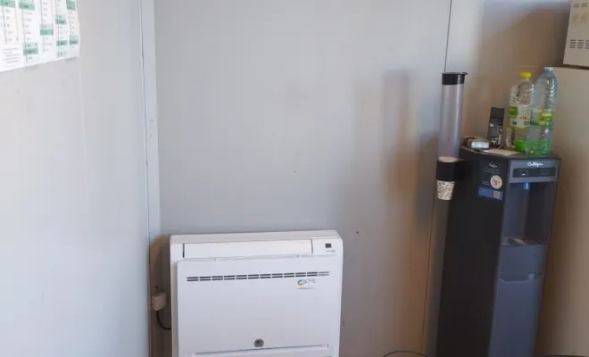 Installation et mise en service d'une climatisation réversible THERMOR dans un BUNGALOW , Rang-du-Fliers, C2L Pompe à Chaleur et Climatisation